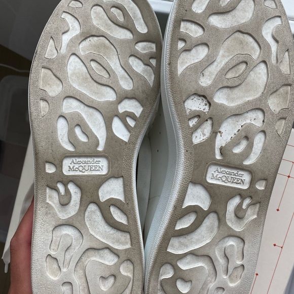Alexander McQueen Oversized Sneakers - Picture 6 of 7